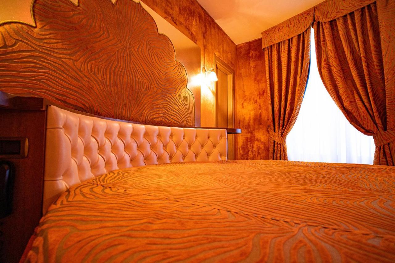 Marcantonio Hotel Джуляно ин Кампания Екстериор снимка